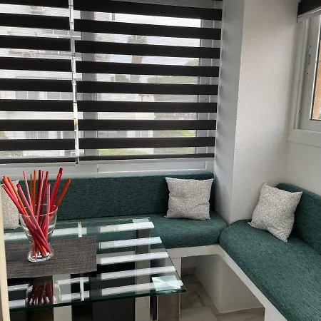 Apartment En Con Piscina