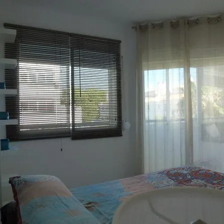 En Con Piscina Apartment *