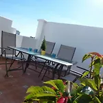 En Con Piscina