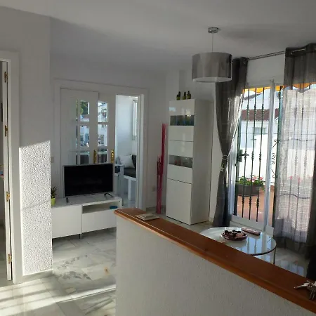 Apartamento En Con Piscina Torremolinos