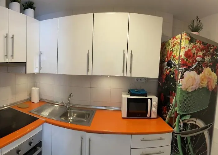 Apartment En Con Piscina